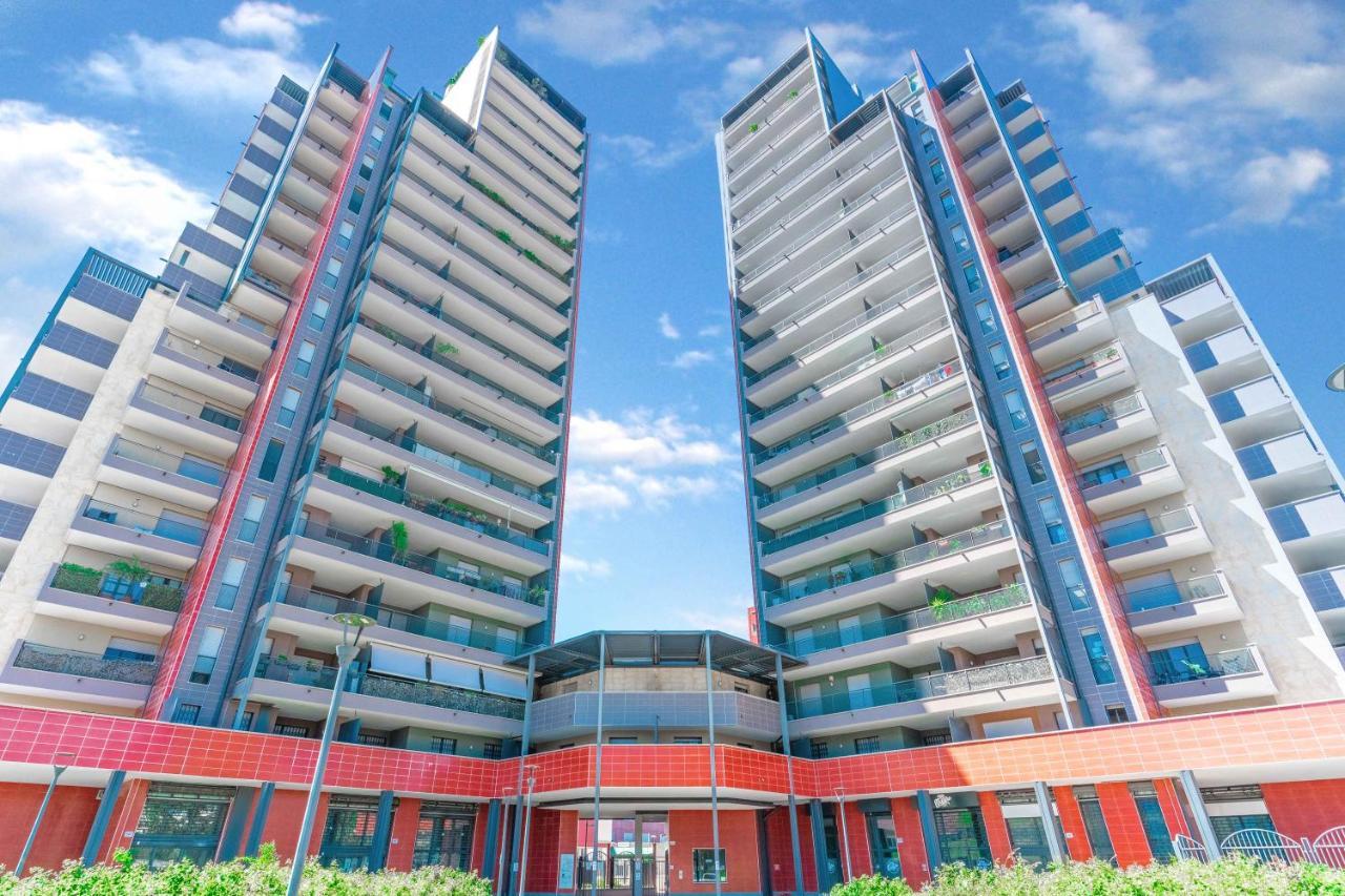 Cos54 - Exclusive Apartment With Garden In Милан Экстерьер фото